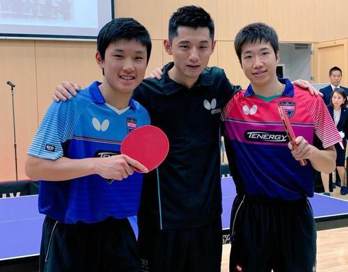 并通过与朋 并通过与朋